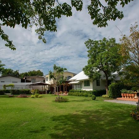 Baan Suan Krung Kao Hotell Phra Nakhon Si Ayutthaya Exteriör bild