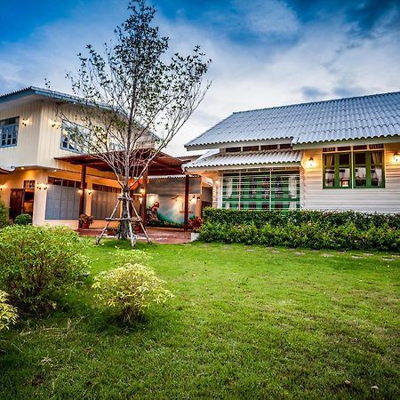 Baan Suan Krung Kao Hotell Phra Nakhon Si Ayutthaya Exteriör bild