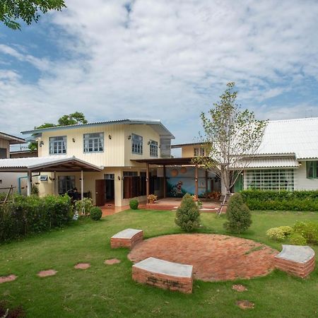 Baan Suan Krung Kao Hotell Phra Nakhon Si Ayutthaya Exteriör bild
