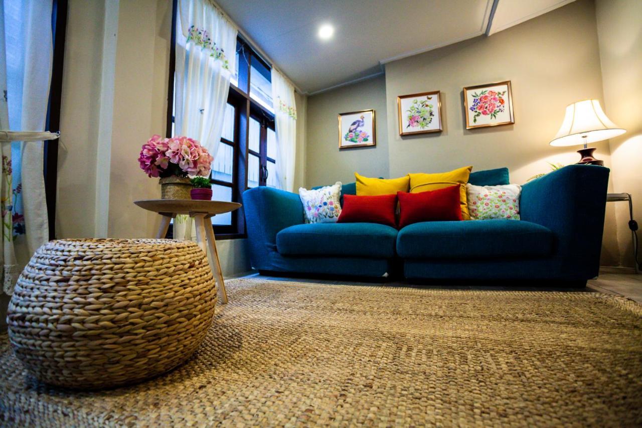 Baan Suan Krung Kao Hotell Phra Nakhon Si Ayutthaya Exteriör bild