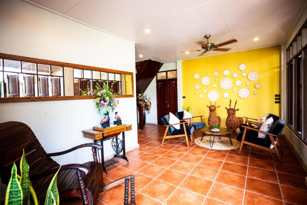Baan Suan Krung Kao Hotell Phra Nakhon Si Ayutthaya Exteriör bild