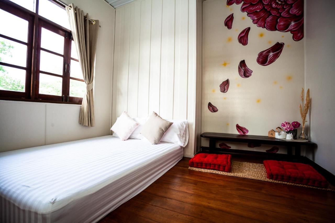 Baan Suan Krung Kao Hotell Phra Nakhon Si Ayutthaya Exteriör bild