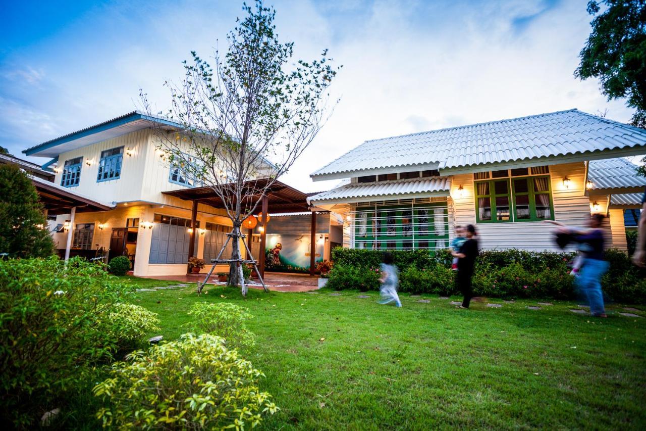 Baan Suan Krung Kao Hotell Phra Nakhon Si Ayutthaya Exteriör bild