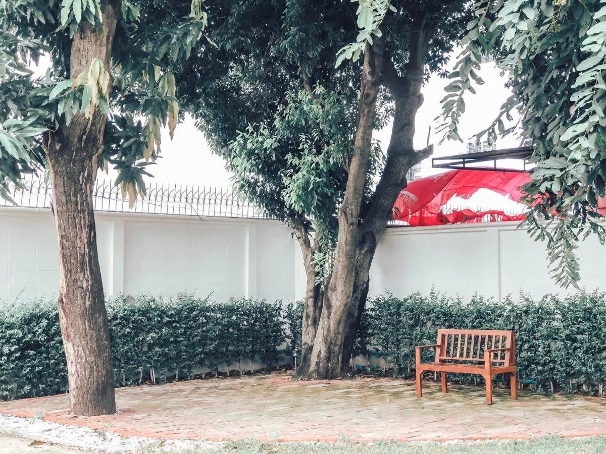 Baan Suan Krung Kao Hotell Phra Nakhon Si Ayutthaya Exteriör bild