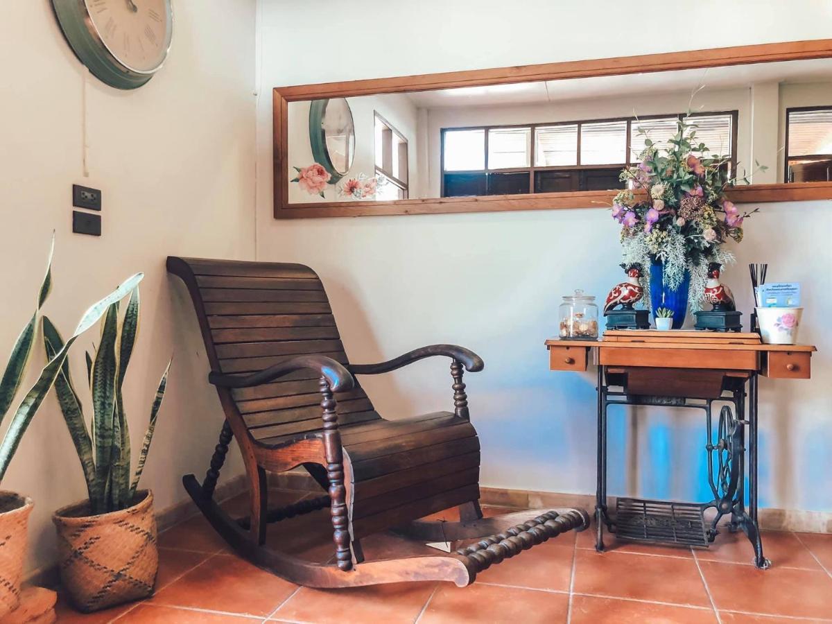 Baan Suan Krung Kao Hotell Phra Nakhon Si Ayutthaya Exteriör bild