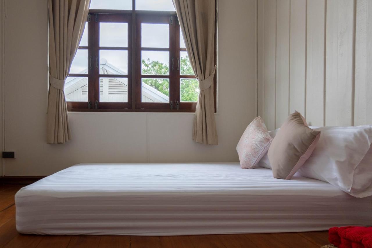 Baan Suan Krung Kao Hotell Phra Nakhon Si Ayutthaya Exteriör bild